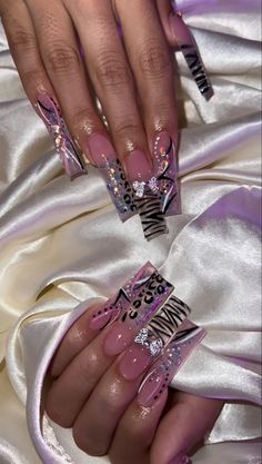 Acrylic Nails Bling, Mcbling Nails, Nails Unique, Nails Bling, Retro Nails, Long Acrylic Nail Designs, Nails Design With Rhinestones, Grunge Nails