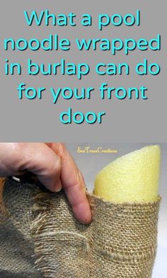 The style options are endless! Trending Crafts, Burlap Wreath Diy, Creative Wreaths, Burlap Projects, Diy Burlap, Pool Noodle, Dekor Diy, Diy Outdoor Decor, Burlap Crafts