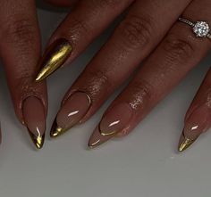 Gold Metallic Nails Design, Gold Nails Almond Shape, Gold Outline Nails, Egyptian Nails, Jade Nails, Formal Nails, Work Nails