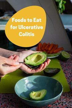 If you have Ulcerative Colitis (UC), dietary changes are often the key to managing your condition long term. UC has two stages, active and remission. During periods of active symptoms, it’s important to follow a short-term low fiber diet to allow your gut to heal. Low Fiber Foods, Fiber Snacks, Anti Inflammation Recipes, Autoimmune Diet, Fiber Diet, Stomach Ulcers