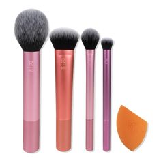 Everyday Essentials Makeup Brush & Sponge Set - Real Techniques | Ulta Beauty Beauty Blender Real Techniques, Travel Makeup Essentials, Real Techniques Setting Brush, Beauty Blender Set, Essential Makeup Brushes, Real Techniques Brushes, Crease Brush, Makeup Blending, Flawless Makeup Application