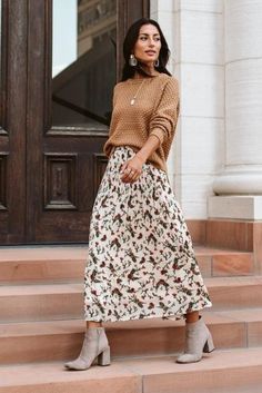 Autumn Elegance: The Ultimate Guide to Fall Dresses 2024 Skirt Outfits Fall, Peplum Tops, Long Skirt Outfits, Mode Casual, Floral Midi Skirt, A Skirt, Fall Skirts, Heidi Klum, 가을 패션