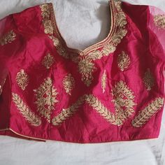 This Beautiful Embroidery Saree Blouse Has Back Hooks And Net Full-Length Sleeves. Material Is Soft Silk. New Without Tags. Size 34 Gold Anarkali Blouse For Eid, Chanderi Blouse With Resham Embroidery For Puja, Semi-stitched Zari Work Tops For Puja, Festive Semi-stitched Blouse Piece With Dabka Work, Gold Embroidered Blouse For Eid, Navratri Blouse With Zari Work For Puja, Festive Long Sleeve Blouse With Dabka Work, Bollywood Style Blouse For Eid With Self Design, Navratri Puja Blouse With Zari Work