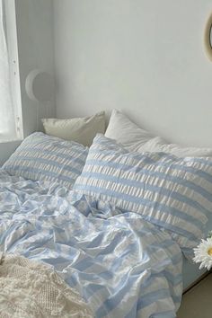 baby blue striped seersucker bedding set duvet cover with pillowcases Seersucker Bedding, Grunge Aesthetic Room, Dark Academia Room Decor, Room Decor Grunge, Room Decor Dark, Kawaii Room Decor, Shabby Chic Room, Vintage Room Decor, Seersucker Fabric