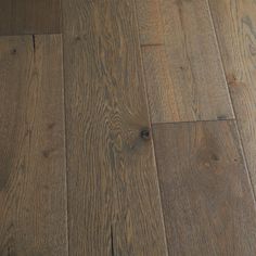 an image of wood flooring that looks like it has been cleaned and is ready to be used