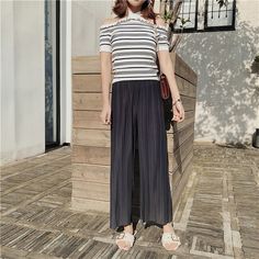 FREE SHIPPING !! High Waist Pleated Chiffon Wide Leg Trousers JKP663 Casual Stretch Pleated Wide Leg Pants, Casual Pleated Chiffon Bottoms, Casual Chiffon Wide Leg Pants, Fitted Chiffon Pleated Bottoms, Casual Stretch Chiffon Bottoms, Casual Chiffon Trousers, Long Flowy Pants, Loose Pants Style, White Wide Leg Trousers