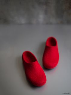 Felted slippers for women in pure deep beautiful red - handmade to order. Perfect gift for Valentine's Day, Mother's Day, Christmas, birthday, wedding anniversary or any other occasion. Love color! 100 % handmade woolen slippers. High quality sheep wool was used for making them. These clogs are made without any seams. Designed to be worn at home. Woolen slippers have the following properties: durability, comfort, warmth during the cold season and sensation of cooling in hot season, good ventilat Felt House, Hot Season, Red Slippers, 7th Anniversary Gifts, 7th Anniversary, Felted Slippers, Slippers For Women, House Shoes, Cold Season