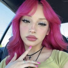 Dark Pink Hair, Magenta Hair, Chica Cool, Hair Advice, Hair Dye Colors