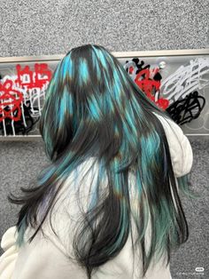 Grown Out Colored Hair, Burgundy And Teal Hair, Patchy Hair Dye, Blue Calico Hair, Shine Line Hair, Died Hairstyles, Hair Dye Placement Ideas, Long Dyed Hair, Halo Dyed Hair