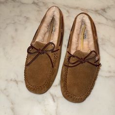 Us Size 9 Women’s Ugg Moccasin In Chestnut Never Worn. New In Box Uggs Moccasins, Box Color, Womens Uggs, Ugg Shoes, Chestnut, Moccasins, Women Shoes, Brand New, Women Shopping