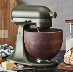 Kitchenaid Mixer Wooden Bowl, Kitchenaid Wood Bowl, Wood Bowls Decor Ideas Kitchen, Dark Green Kitchen Appliances, Evergreen Kitchenaid, Kitchenaid Evergreen, Kitchenaid Green, Green Decor Kitchen, Green Kitchenware