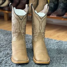 White Diamond Men Square Toe Western Boots. Beige Western Boots With Square Toe, Beige Leather Boots For Ranch, Classic Beige Boots With Square Toe, Classic Beige Square Toe Boots, Cowboy Boots Men, Short Western Boots, Roper Cowboy Boots, Snakeskin Cowboy Boots, Nocona Boots