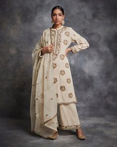 Embroidered Suit, India Jewelry, Frock Design, Beautiful Hand, Hand Embroidered, Duster Coat