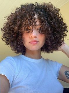 Curly Hair Hairdos, Kort Bob, Curly Cuts, Curly Haircut, Mixed Curly Hair