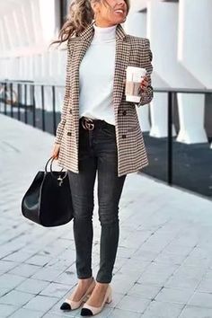 20 great work/office outfits for women on pinterest - Hephzee Minimalisticky Chic, Winter Business Outfits, Best Business Casual Outfits, Casual Chic Outfits, Fall Fashion Coats, Winter Chic