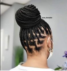 Small Knotless Box Braids Long With Beads, Hair Plaiting, Hair Styles Quick, Senegalese Braids, Style Braids, Quick Braids, Natural Vibes, Braided Hairdo