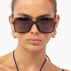 New In Case, Oversize Square, Tortoise, Sunglasses Modern Tortoiseshell Sunglasses For The Beach, Classic Tortoiseshell Sunglasses For Beach, Vacation Sunglasses With Square Glass Frame, Square Frame Glass Sunglasses For Vacation, Tortoiseshell Sunglasses With Uva Protection For Vacation, Beach Tortoiseshell Sunglasses With Tinted Lenses, Vacation Tortoiseshell Sunglasses With Uva Protection, Tortoiseshell Sunglasses For Everyday Summer Use, Trendy Tortoiseshell Sunglasses With Glass Lenses