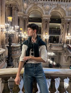 Old Money Selfie, Aesthetic Outfits For Guys, Money Selfie, Poses Lighting, Look Good In Photos, Mens Street Style Summer, German Boys, Male Models Poses, Workout Guide