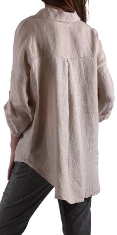 Linen Shirt Button Down With Two Front Flap Pockets. Larger fit. Great tucked or untucked. 100% Linen Made in Italy One Size Model 5'7" Shirt Button, A Name, Kimonos, Linen Shirt, Flap Pocket, Timeless Fashion, Button Downs, Tunic Tops, In Italy