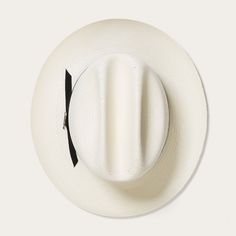 Natural Classic White Straw Hat For Rodeo, Classic White Curved Brim Sun Hat, White Toquilla Straw Panama Hat For Ranch, White Western Boater Hat With Curved Brim, Classic White Panama Hat With Curved Brim, White Toquilla Straw Western Fedora, White Western Fedora In Toquilla Straw, Classic White Straw Hat For Ranch, White Short Brim Panama Hat For Ranch