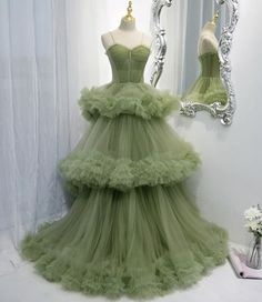 Modest Prom Gowns, Tulle Long Dress, Green Formal Dresses, Green Evening Dress, Green Tulle, Modest Prom, Fairytale Dress, فستان سهرة, A Line Prom Dresses