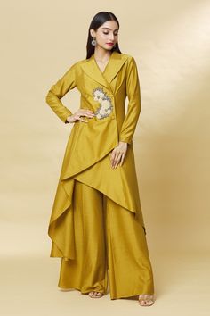 Aza Fashion Outfits 2023 Suits, Blazer Coord Set, Bandhani Dresses, Mustard Blazer, Designer Kurti Patterns, Silk Blazer, Gaun Fashion, Long Kurti Designs, Cotton Kurti Designs