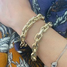 This Italian handcrafted chain link bracelet is completely composed of 14K solid gold and is uniquely made with a semi-hollow interior for comfortable everyday wear that will not dent. This bracelet is available in different length options. NOTE: Due to the thickness of these links we would strongly recommend that you increase the desired bracelet length by 1/2" for a comfortable fit. Total Length: your choice of 7, 7.5, 8, 8.5 or 9 inches Link Dimensions: approximately 10.5mm (W) x 17mm (L) x 4 Oval White Gold Bracelet As Gift, Oval White Gold Bracelet For Gift, Oval White Gold Bracelet Gift, Oval Rose Gold Bracelet For Gift, Oval Yellow Gold Chain Bracelet Gift, Formal Oval Jewelry With Rolo Chain, Oval Rose Gold Bracelet As Gift, Formal Oval Rolo Chain Jewelry, Rose Gold Oval Bracelet Gift