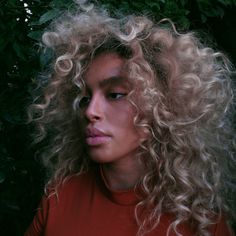 Sarah Feingold, Basic Girl, Blonde Curly Hair, Hair Flip, Mode Inspiration, Perm, Pretty Hairstyles, Hair Goals, Hair Tutorial