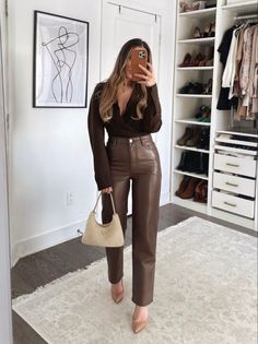 Chic Jeans Outfit Classy Street Styles, Brown Pants Outfit Dressy, Pink And Brown Outfits For Women, Brown Going Out Outfits, How To Style Brown Leather Pants, Brown Satin Pants Outfit, Leather Pants And Sweater Outfit, Zara Outfit 2024 Autumn, Beige Leather Pants Outfit