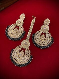 Medium to over size chandbali and matching Tikka. Earring is about 5 inch long and 3 inch wide. brass made and crystal beads.. Polki Chandbali, Polki Necklace, Kundan Earrings, Head Accessories, Anklet Jewelry, Stunning Earrings, Body Jewellery, Gorgeous Earrings, Body Jewelry