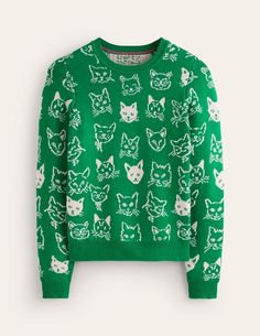 Whether you're a cat person or a dog person (or a both-person), the Heather jumper is for you. It's shaped to a semi-fitted fit and imbued with a pattern representing your beloved four-legged friend. Kelly Green Sweater, Sweater Inspiration, Sweater Ideas, Cat Sweater, Camel Sweaters, Jacquard Sweater, Idea Board, Pretty Clothes, Cat Person