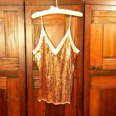 Free People Rosegold Sequin Camisole Top Womens M/L Has Stretch Never Worn But Tags Removed Mesh Detail At Top And Hem Small Square Sequins Gold Sleeveless Camisole For Night Out, Gold Camisole For Summer Parties, Gold Tank Top For Summer Night Out, Gold Spaghetti Straps Top For Night Out, Gold Cami Top For Summer, Gold Spaghetti Strap Tops For Summer, Gold Spaghetti Straps Top For Summer, Gold Sleeveless Camisole For Summer, Sleeveless Gold Camisole For Summer