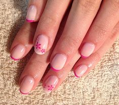 short nails, pink french manicure, hand-painted flowers Y2k Nails Acrylic Short Pink, Short Nails Girly, Tropical French Manicure, Y2k Short Natural Nails, Y2k Natural Nails, Coconut Girl Nails Short, Short Natural Summer Nails, Gyaru Short Nails, Short Nail Designs Flowers