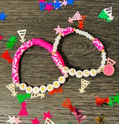 💕The most adorable set of bracelets for your dancer. The perfect gift for any occasion 💕 Pink set includes  *Name Bracelet *Dance Bracelet with smiley charm  All orders come in pouch with confetti and gift bag. Dance Team Bracelets, Team Bracelets, Pink Set, Dance Teams, Name Bracelet, Just Dance, Smiley, Confetti, Gift Bag