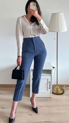 Interview Outfit Ideas, Corporate Attire Women, Smart Casual Work Outfit Women, Networking Outfit, Cute Professional Outfits, Elegant Work Outfits, Smart Casual Work, Classy Business Outfits, Women Tips