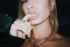 Insta Goals, Hailey Bieber Style, Hailey Baldwin Style, Hailey Baldwin, Girly Jewelry, Hailey Bieber, Grunge Aesthetic, Bella Hadid, Kendall Jenner