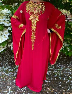 From my new 'Gold' collection; Worked really hard creating this beautiful Handmade womens Arabic/Iraqi hashmi/ thawb/kaftan/bisht/robe/gown/long evening wedding dress. One size, one of a kind! Red chiffon with golden luxury trims on details. (Solid red, don't mind the shadows of the trees on the pictures, pls) To wear to dinners, birthdays, henna parties, weddings, galas... anywhere glamours. For special occasions to brighten your & others day Follow me on my instagram: IraqArtByIman for more co Embroidery Arabic, Rouge Uni, Evening Wedding Dress, Evening Wedding Guest, Henna Party, Red Chiffon, Evening Dresses For Weddings, Solid Red, Evening Wedding