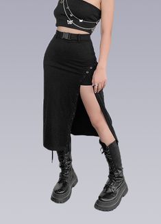 techwear women skirt Techwear Skirt, Techwear Female, Female Techwear, Techwear Women, Womens Techwear, Apocalyptic Clothing, Techwear Outfits, Crop Top Designs, Technical Clothing