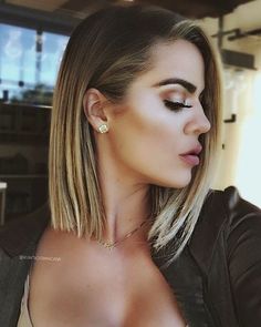 Stunning Khloe Kardashian with bob hairstyle. #khloekardashian #bobhairstyle… Texture Haircut, Straight Haircut, Hairstyles Layered, Straighten Hair, Haircut Medium, Textured Haircut, Straight Hair Cuts, Haircut Long, Long Bob Haircuts