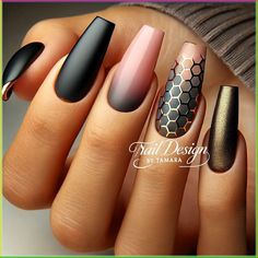 Blue Easter Nails, Nail Designs For Thanksgiving, Black Autumn Nails, Bee Nail Designs, Bee Nails, Thanksgiving Nail Designs, Thanksgiving Nail, Queen Nails, Elegant Nail