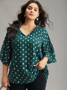 Shop Geo Glitter Tassels Ties Blouse at BloomChic. Plus Size Clothing & Plus Size Blouses. BloomChic is a digital-first fashion and lifestyle destination for modern women sizes 10-30. Top For Plus Size Women, Embroidery Blouses, Printed Blouses, Blouse Man, Womens Trendy Tops, Baby Clothes Patterns, Winter Color, Bold Stripes, Tie Blouse