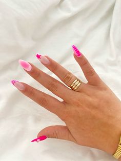 Almond Nail Inspo With Gems, Light Pink And Black Nails Ideas, Hot Pink And Zebra Nails, Birthday Gel Nail Designs, Girly Nail Inspiration, Almond Cute Nails Design, Preppy Nail Ideas Winter, Nail Inspo Almond Minimalist, Nail Inspo With Thumb