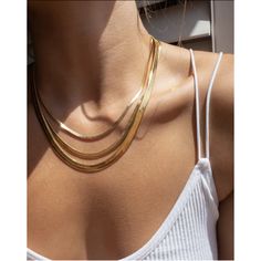 Gold-filled herringbone snake chains. Perfect for layering! 14K gold filled.4mm Wedding Types, Hippie Fashion, Herringbone Necklace, 18k Gold Necklace, A Million Dollars, Layering Necklaces, Body Suits, Style Goals, Beautiful Hairstyles