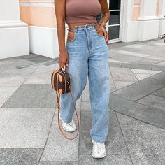 Miami Looks, Jeans With Chains, Best Jeans For Women, High Waisted Jeans, Straight Leg Denim, Waist Jeans, Best Jeans, 50 Fashion