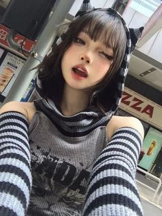 Vintage Punk Fashion, Grey Hoodies Womens, White Hoodie Women, Punk Top, Patchwork Hoodie, Black Hoodie Women, 일본 패션, Style Kawaii, Hoodie For Women