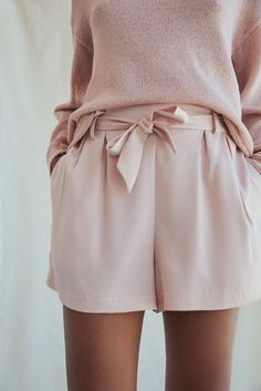 Try it with the Seamwrk Miller shorts pattern! Outfit Jeans, Inspiration Mode, Fashion Mode, Pink Shorts, Looks Style, Ethical Fashion, Primavera Estate, Look Fashion, Women's Dresses