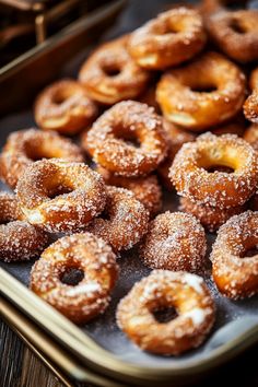 Cinnamon Sugar Pretzel Bites Cinnamon Sugar Pretzel Bites, Ghibli Food, Auntie Annes Pretzels, Auntie Anne, Cinnamon Sugar Pretzels, Pretzel Dough, Cream Cheese Dip, Baking Soda Bath, Homemade Soft Pretzels