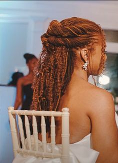 https://www.youtube.com/watch?v=ltYEtR1WoEQ Sisterlock Bridal Styles, Sisterlocks Wedding Styles, Wedding Loc Hairstyles Black Women, Microlocs Wedding Styles, Locd Bride, Bridal Hairstyles For Locs, Curled Micro Locs, Half Up Half Down Loc Hairstyles, Sisterloc Wedding Styles