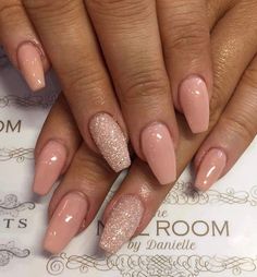 @lehana_e Graduation Nails, Formal Nails, Trendy Nail Design, Prom Nails, Short Acrylic Nails