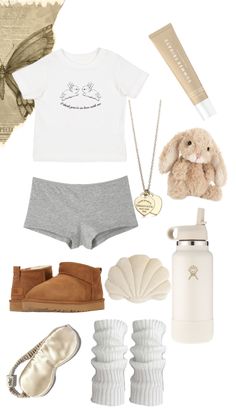 Simple but adorable bunny outfit #bunny #comfy #home #style #beige #beauty #cute Comfy Home, Cosy Outfit, Cute Pajama Sets, Bunny Outfit, Adorable Bunny